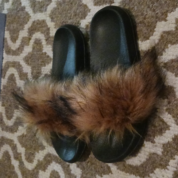 FUR slides, VALPEAK, cruelty free, brown & black faux fur size 10 - Picture 2 of 6